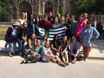 Photo in front of Notre Dame.